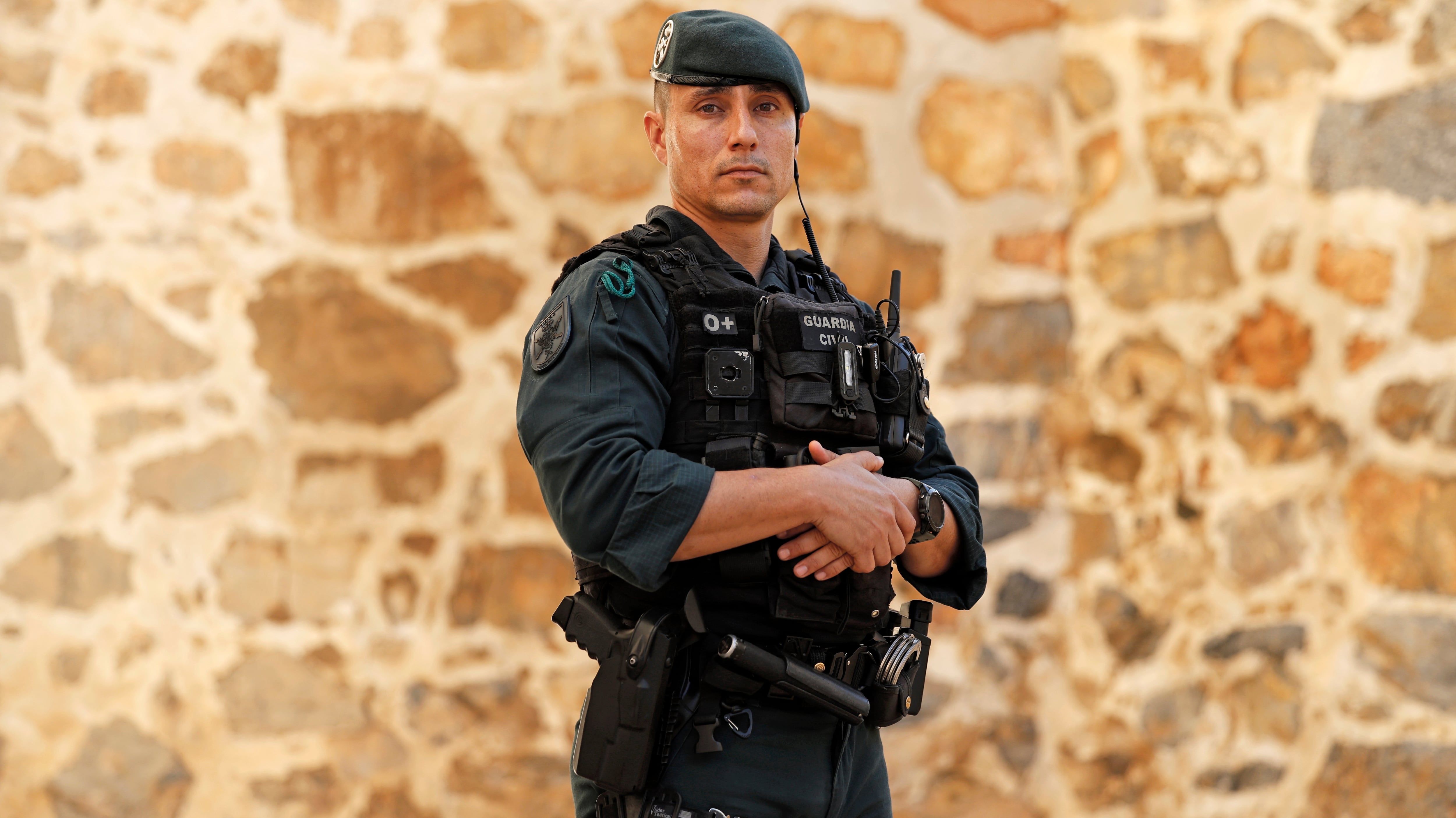 El guardia civil Salvador rescató a Almudena del vagón 1 del Iryo, el más afectado del accidente: “Solo había silencio”