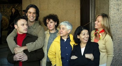 Boti García (3d) y Zerolo con sus parejas junto a Trinidad Jiménez el 22 de octubre de 2003.
