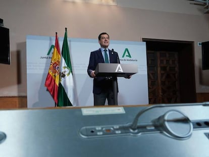 El presidente de Andalucía, Juan Manuel Moreno, en una comparecencia pública.