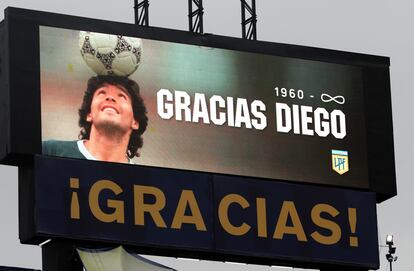 Buenos Aires (Argentina), pantalla del estadio del Boca Juniors mostrando una imagen de Maradona.