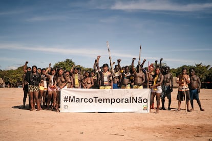 Integrantes de la comunidad de Kapot se manifestaron, el pasado 7 de julio, contra la tesis del "marco temporal", una interpretación de la constitución Brasileña que pone en riesgo las demarcaciones de tierras indígenas.