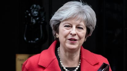 La Primera Ministra británica, Theresa May, antes de reunirse con líderes empresariales europeos este lunes.