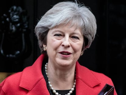 La Primera Ministra británica, Theresa May, antes de reunirse con líderes empresariales europeos este lunes.