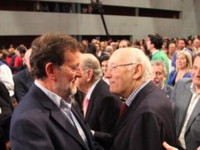 Mariano Rajoy junto a José Manuel Romay Beccaría.