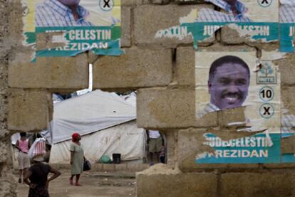 Carteles del candidato Jude Celestin en Puerto Príncipe.
