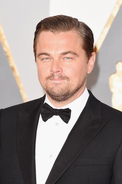 Leonardo DiCaprio, ganador del Oscar por su papel en El Renacido, vistió de Armani.