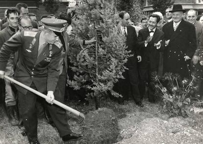Visita de Yuri Gagarin a Ivry en 1963.