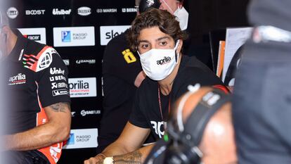 El piloto italiano Andrea Iannone, el pasado 19 de septiembre en el 'box' de su equipo durante el Gran Premio de San Marino.