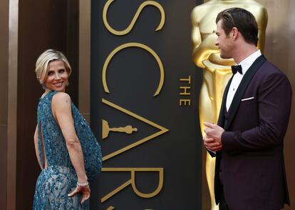 A punto de dar a luz a sus gemelos, Elsa Pataky se enfundó en un traje de Elie Saab para acompañar a su marido a la ceremonia de los Ocar en 2014.