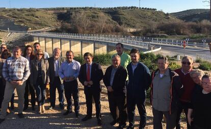 Concurrida inauguración de un nuevo acceso a Campillo del Río (Jaén).
 