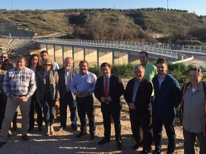 Concurrida inauguración de un nuevo acceso a Campillo del Río (Jaén).
 