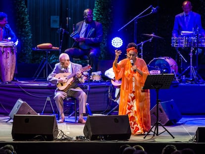 El grupo Buena Vista Social Club, en una actuaci&oacute;n en Barcelona, en junio de 2015.