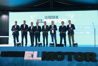 Entrega de premios, La Fiesta de El Motor, Hipódromo de la Zarzuela.
De izquierda a Derecha: Jesús Alonso, presidente de Ford España, José Miguel Aparicio, director general Audi España, Sébastien Guigues, director general de Renault y Alpine en España, Leopoldo Satrústegui, director general de Hyundai España, Emilio Herrera, presidente de Kia España, Wayne Grifftihs, presidente mundial de Seat, Joao Mendes y Alex García Llobet, director de Marketing de Volkswagen Vehículos Comerciales