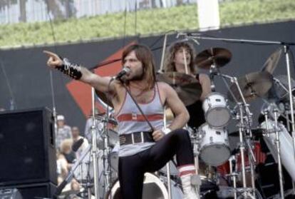 Iron Maiden durante un concierto en los años 80.