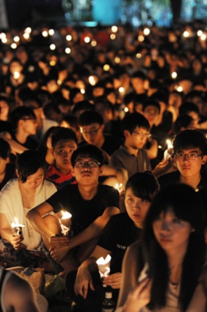 Vigilia multitudinaria en Hong Kong en junio al cumplirse el 25º aniversario de la masacre de Tiananmen