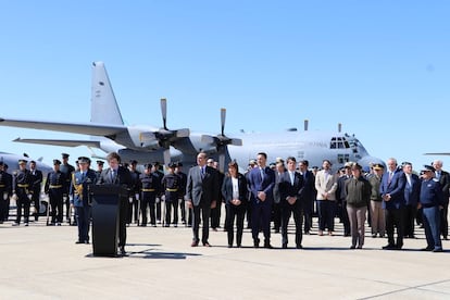 Javier Milei durante la ceremonia en la que recibió la aeronave Hércules C-130 de parte de los EE UU, el 5 de abril.
