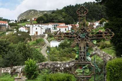 Panorámica de San Andrés de Teixido, desde el cementerio de la localidad gallega.