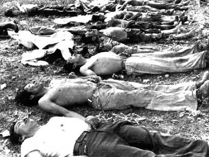 Matanza de unos 200 campesinos en Salacuin, en el norte de Guatemala, en 1982.