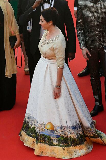 Así era el vestido de la discordia que ha llevado la ministra en la alfombra roja del festival de Cannes