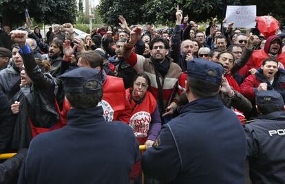 Una de las numerosas protestas en Valencia de los trabajadores de RTVV contra el cierre de la cadena del mes de diciembre.