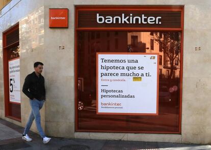 Sucursal bancaria en Madrid que oferta hipotecas personalizadas.