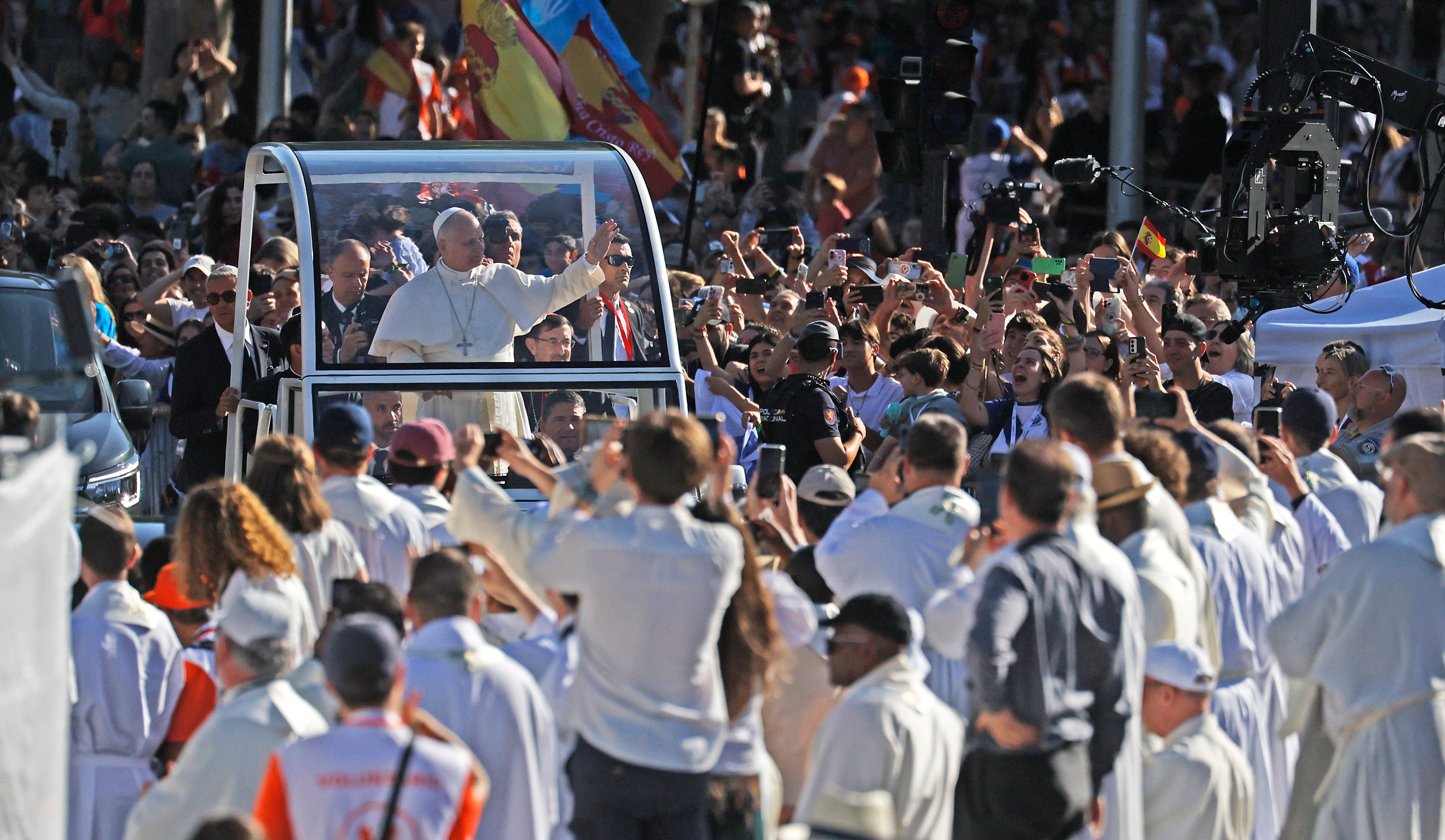 La visita del papa León XIV a Madrid, el segundo día en imágenes