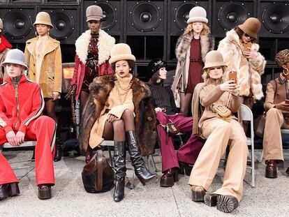 La colección de Marc Jacobs para el próximo invierno respira hip hop por los cuatro costados.