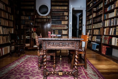 Biblioteca de autores contemporáneos en la Fundación Ramón Menéndez Pidal.