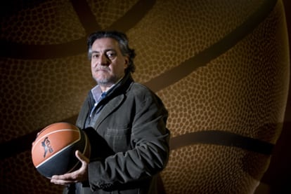 Pepu Hernández, entrenador de baloncesto.