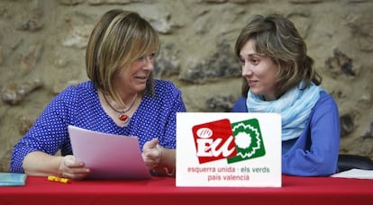 La coordinadora de EUPV, Marga Sanz, y la candidata al Parlamento Europeo Marina Albiol, esta mañana en Valencia.