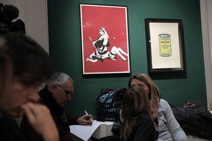 Obras de Banksy subastadas en París.
