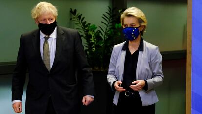 Boris Johnson y Ursula von der Leyen, este miércoles en Bruselas.