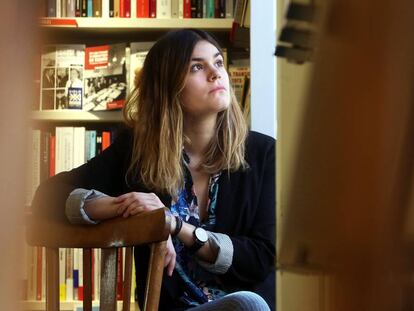 La poeta Elvira Sastre, en una librería de Madrid, el pasado 26 de enero.