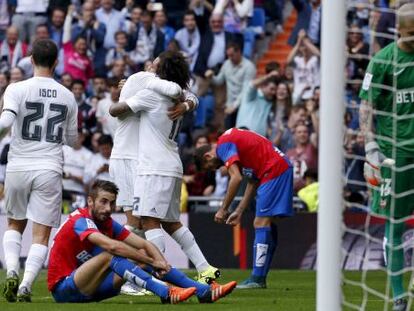 Marcelo celebra el primer gol contra el Levante.