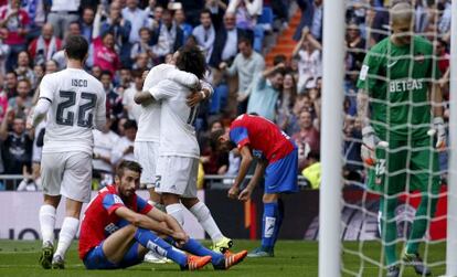 Marcelo celebra el primer gol contra el Levante.