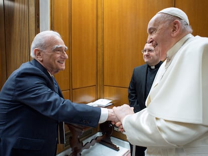 Martin Scorsese y el papa Francisco, en una de sus reuniones, el 31 de enero de 2024-