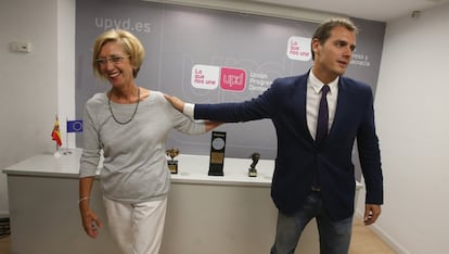 Rosa Díez y Albert Rivera, en un acto en Madrid en septiembre de 2014, cuando eran portavoz parlamentaria de UPyD y presidente de Ciudadanos, respectivamente.