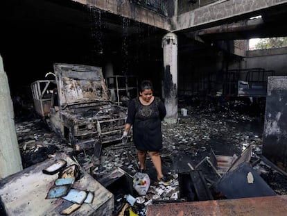 O interior da casa queimada em Managua.