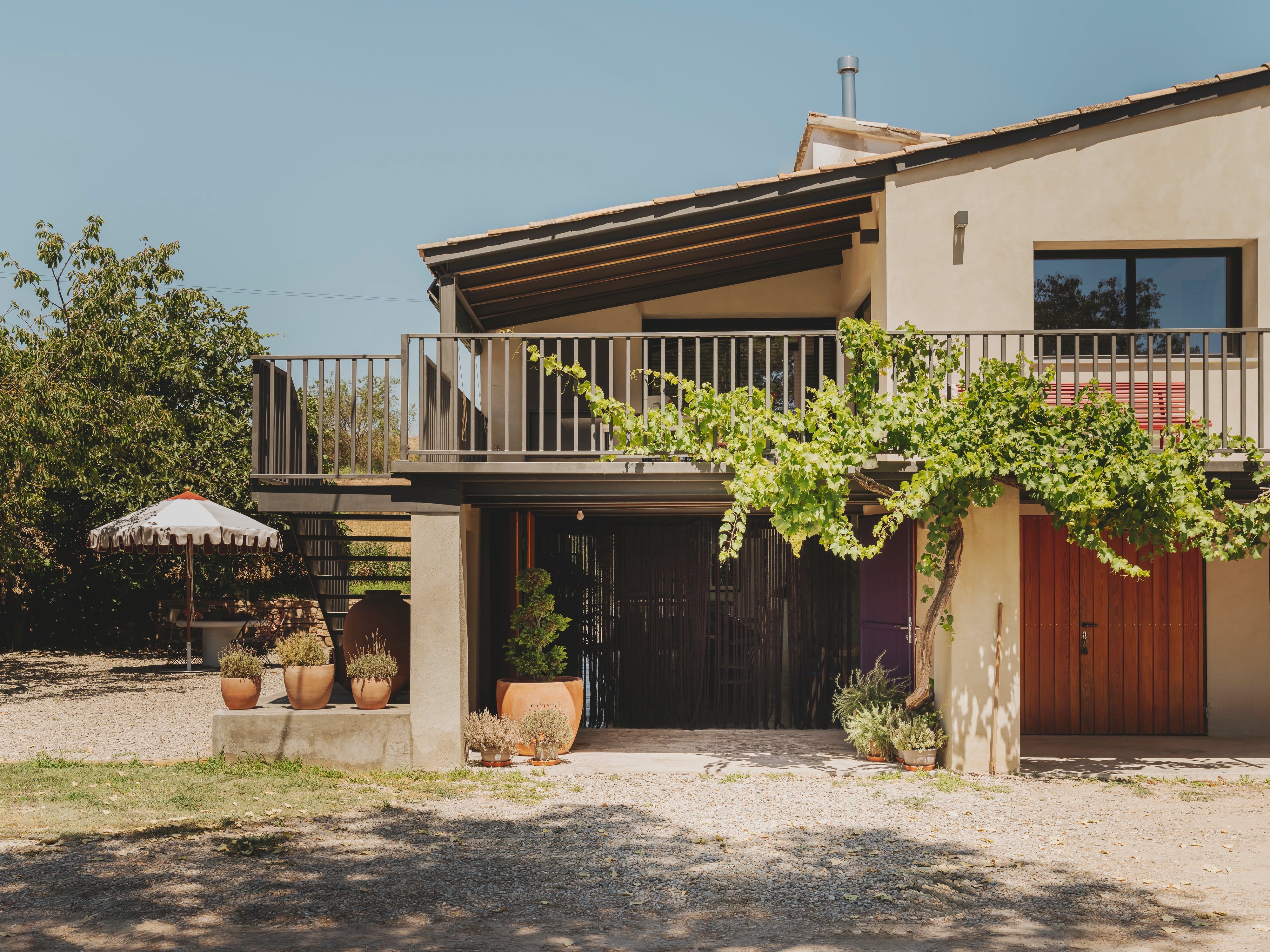 De establo lúgubre a vivienda de lujo en Manresa: historia de una reforma casi imposible