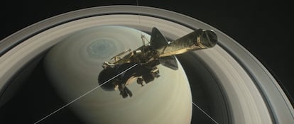 Ilustración que muestra la nave Cassini que se dispone a adentrarse en la órbita del planeta Saturno y sus anillos interiores como parte final de su misión espacial, que se pretende ocurra el próximo 27 de abril, cuando pueda surcar los cerca de 2,700 kilómetros de espacio. La nave una vez complete esta fase ingresará en Saturno para recolectar datos de su interior a partir del mes de septiembre.