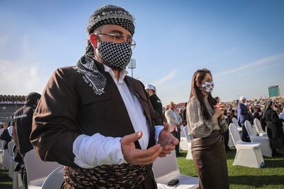 Misa del papa Francisco en un estadio de Erbil, este domingo.