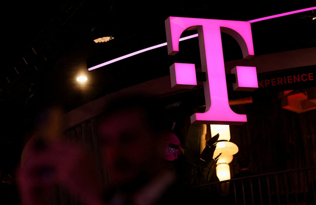 Fusiones transatlánticas: Estée Lauder y Deutsche Telekom avanzan