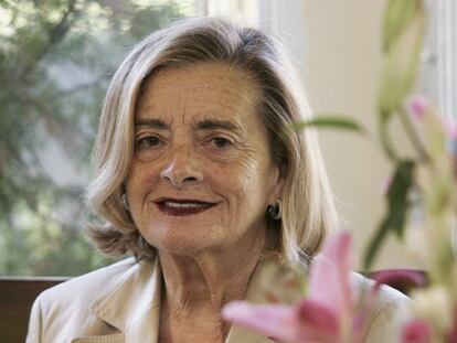 La escritora y pedagoga Josefina Aldecoa, en el colegio Estilo en 2005.