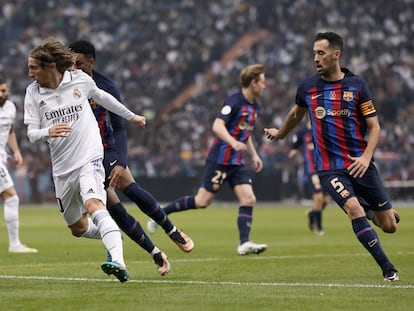 Real Madrid y Barcelona disputan la final de la Supercopa de España 2023.