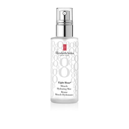 La mítica línea Eight Hour de Elizabeth Arden cuenta también con una bruma que refresca el rostro, deja un toque de hidratación y protege contra las agresiones ambientales. Está potenciada con una mezcla de súper frutas como el açai y la baya de Goji, y enriquecida con antioxidantes y vitaminas.