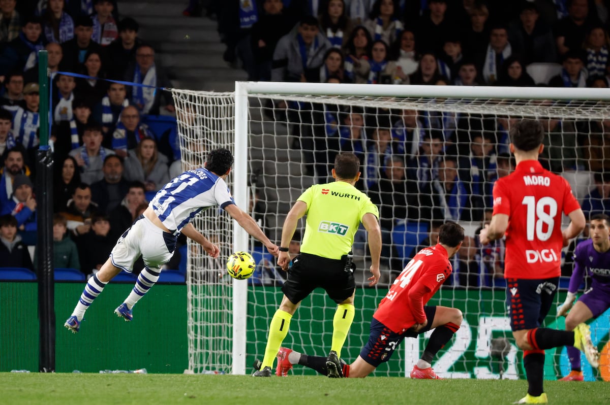 Un nuevo atacante llega a la Real Sociedad para reforzar su delantera.