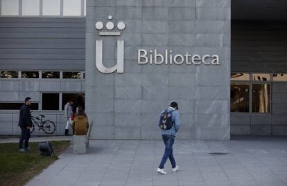Biblioteca de la Universidad Rey Juan Carlos en el campus de Móstoles Madrid.