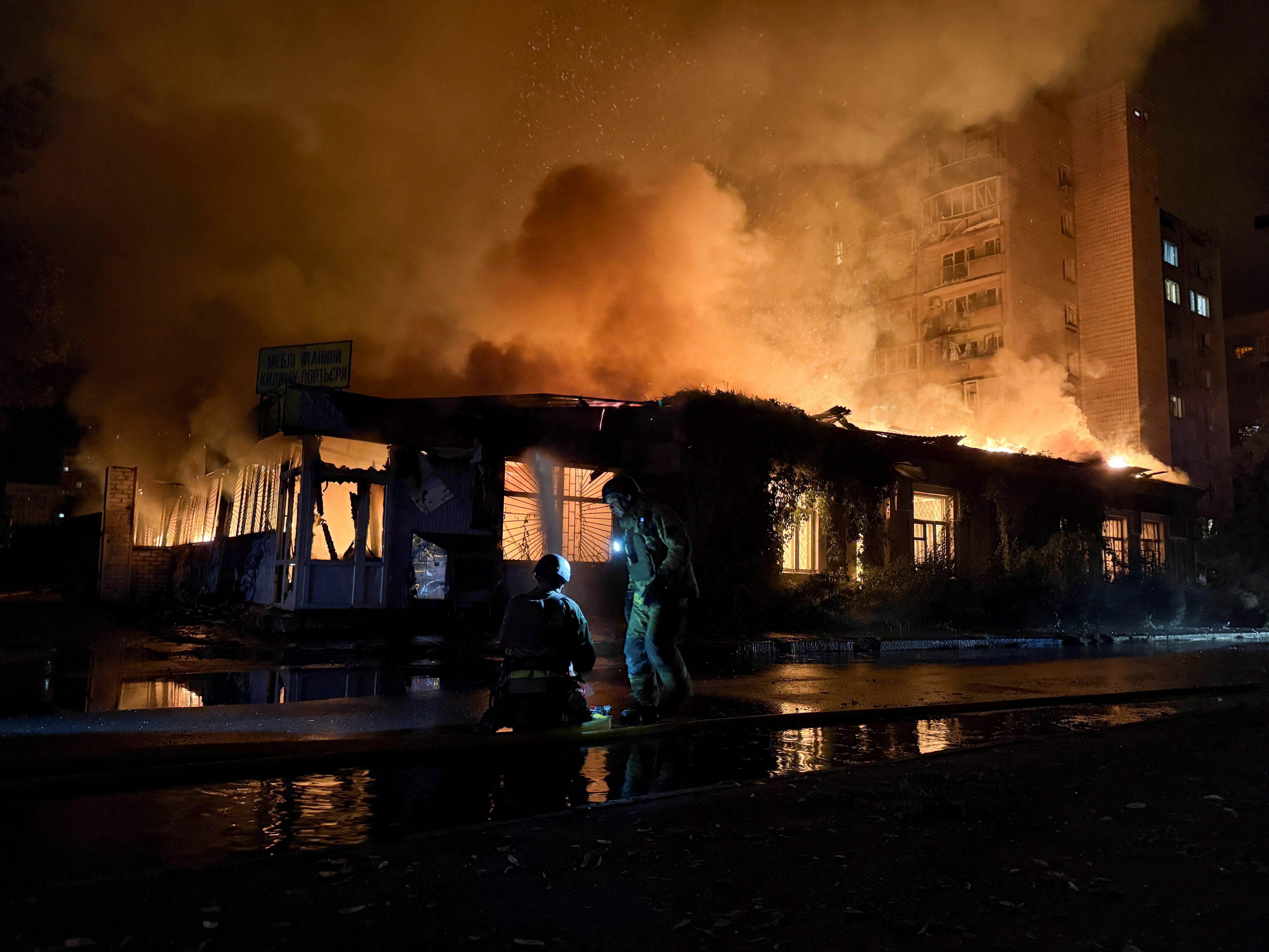 Ocho muertos y decenas de heridos en un ataque ruso contra Kiev