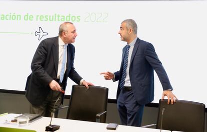 El director Económico Financiero de Aena, José Leo, esta mañana junto al presidente de la compañía, Maurici Lucena.