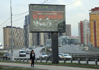 Una valla publicitaria del grupo paramilitar Wagner, en las calles de Moscú el pasado 10 de abril de 2023.